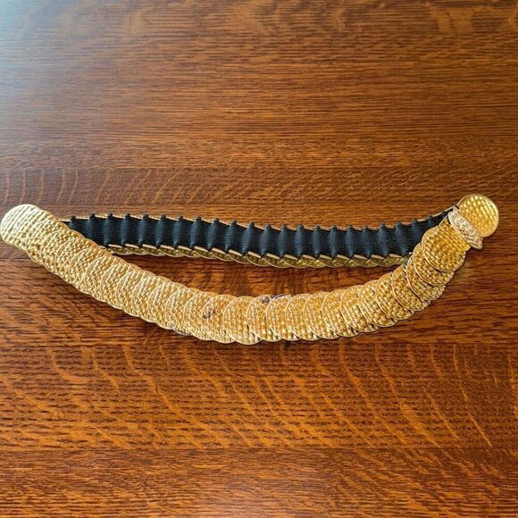 Vintage 70’s Gold Tone Metal Chain Medallion Stretch Belt Medium - Picture 3 of 12